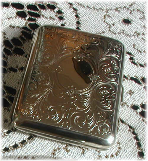Cigaret etui